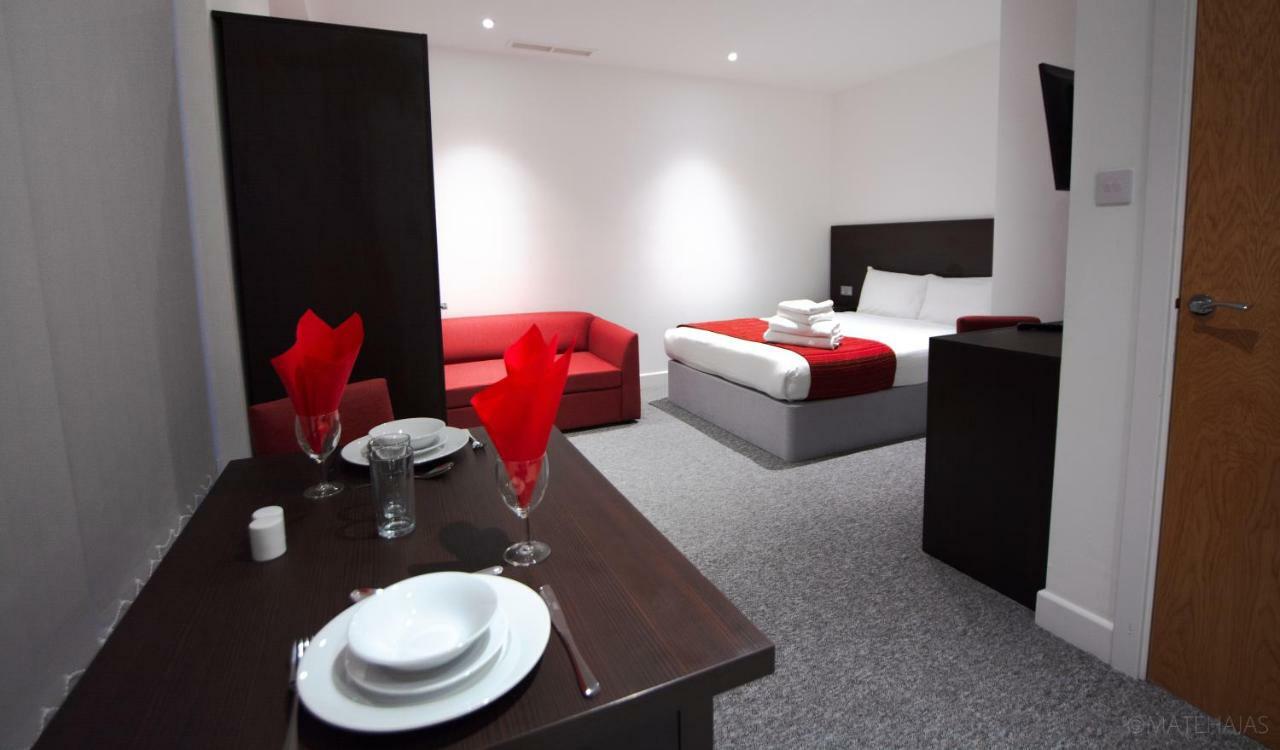 Somerville Apartments London Heathrow Hillingdon Exterior foto